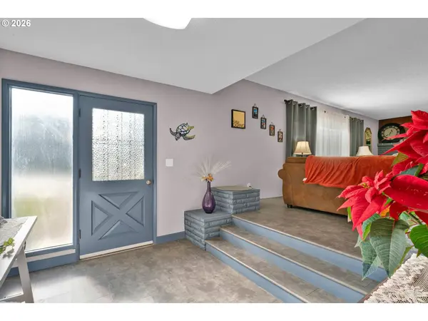 389 MAXWELL RD, Eugene, OR 97404