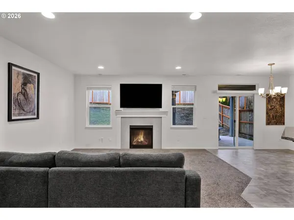 1981 S 59TH ST, Springfield, OR 97478