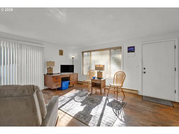 3307 ARROWHEAD ST, Eugene, OR 97404