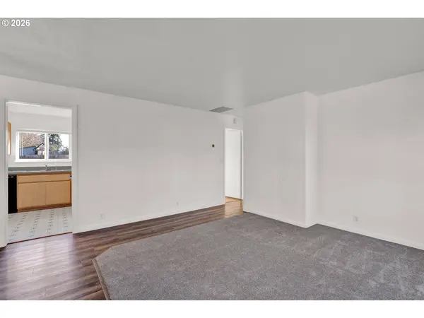 3155 ORIOLE ST, Springfield, OR 97477