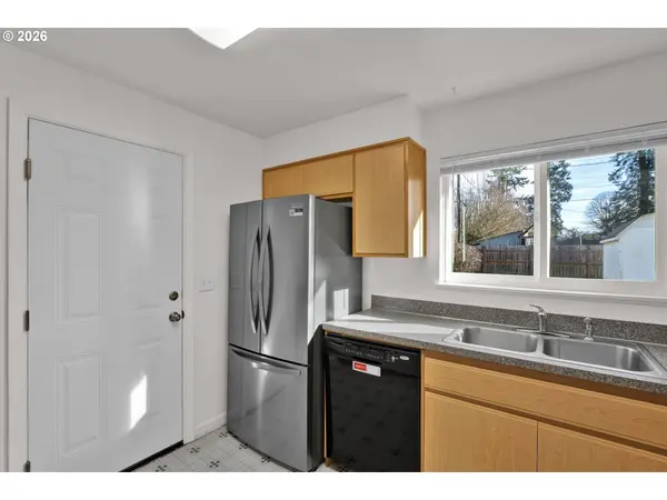 3155 ORIOLE ST, Springfield, OR 97477