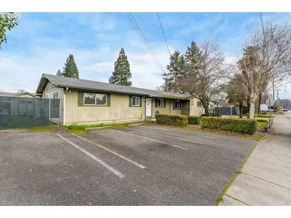 1117 SW GREENWOOD AVE, Grants Pass, OR 97526