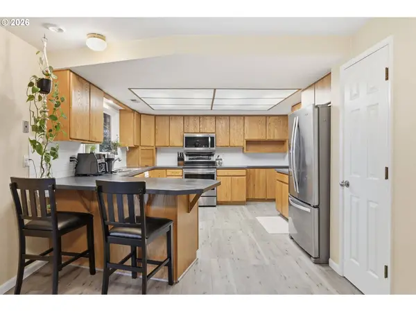 85217 WINDING WAY, Pleasant Hill, OR 97455