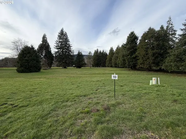 Omlid DR #10, Springfield, OR 97478