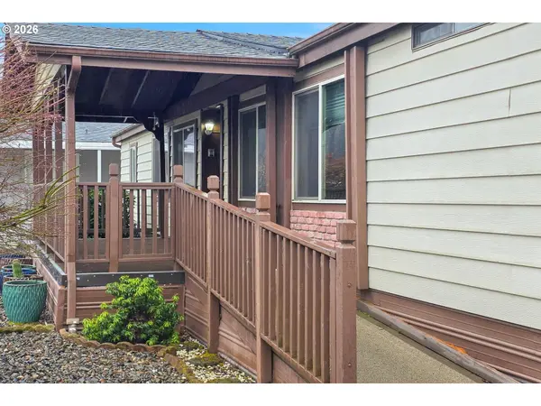 1200 E CENTRAL AVE #84, Sutherlin, OR 97479