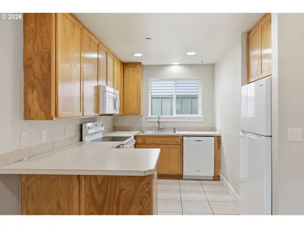 2640 GREEN VILLA LN, Eugene, OR 97404