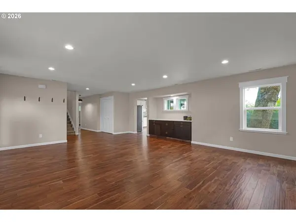 1880 FAIRMOUNT AVE, Salem, OR 97302