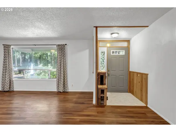 56642 MCKENZIE HWY, Mc Kenzie Bridge, OR 97413