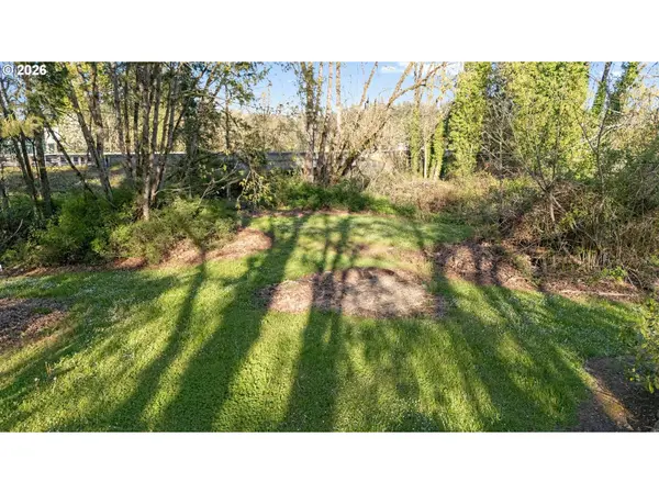 85255 CLOVERDALE RD, Creswell, OR 97426