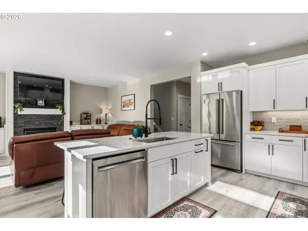 87716 OAKS ORCHARD RD, Veneta, OR 97487