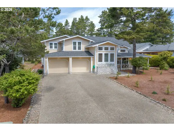 1009 ROYAL SAINT GEORGE DR, Florence, OR 97439