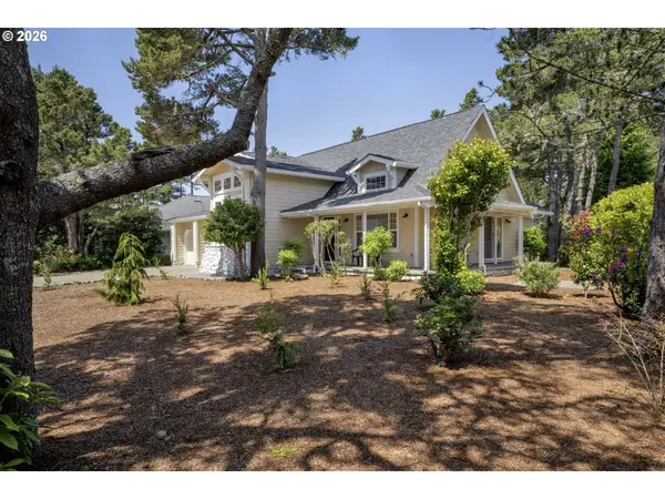 1009 ROYAL SAINT GEORGE DR, Florence, OR 97439