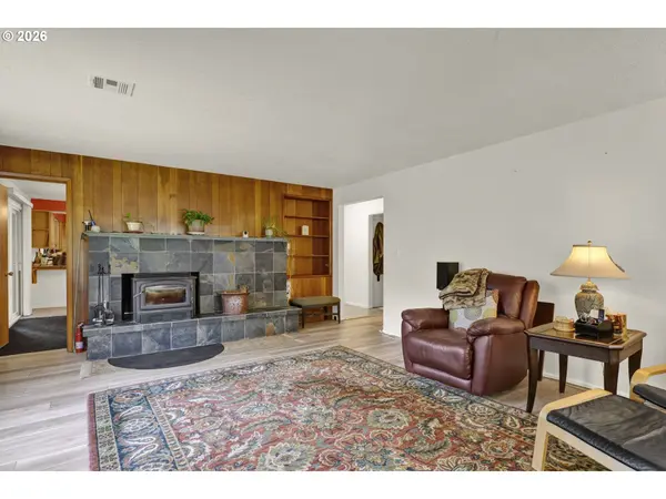 4490 CORONA ST, Eugene, OR 97404