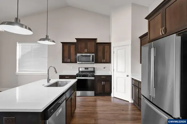 2005 Davis Rd S S, Salem, OR 97306