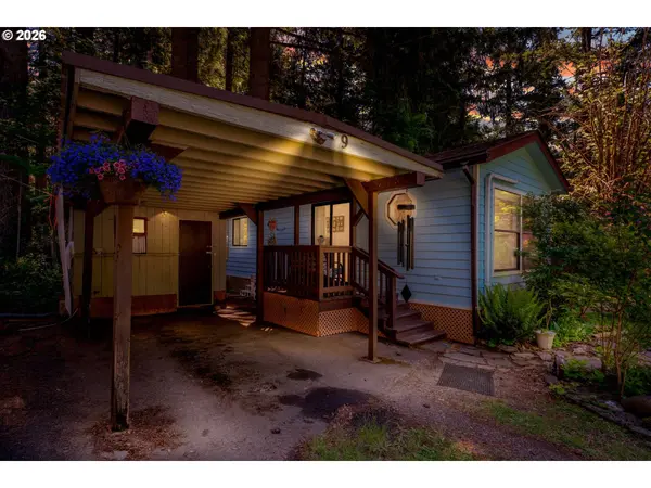55636 MCKENZIE RIVER DR #9, Blue River, OR 97413