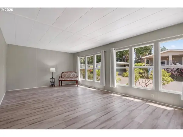 1800 LAKEWOOD CT #57, Eugene, OR 97402
