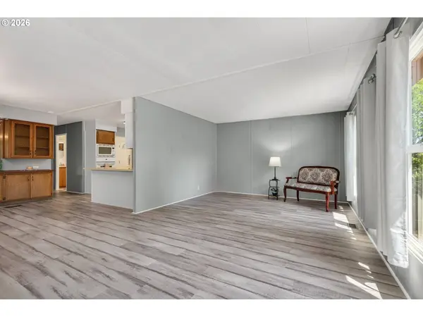 1800 LAKEWOOD CT #57, Eugene, OR 97402