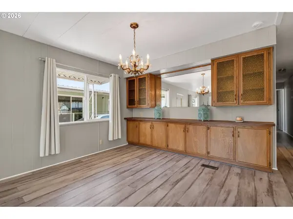 1800 LAKEWOOD CT #57, Eugene, OR 97402