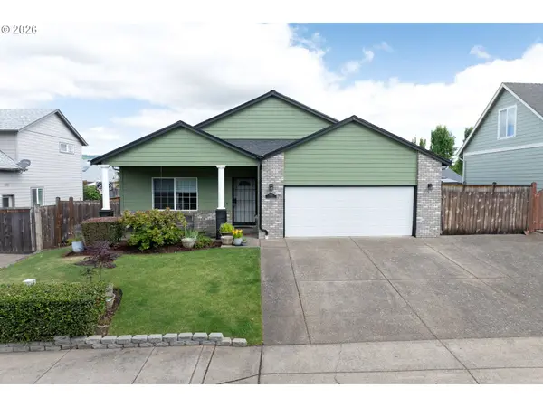 3392 FALCON DR, Springfield, OR 97477