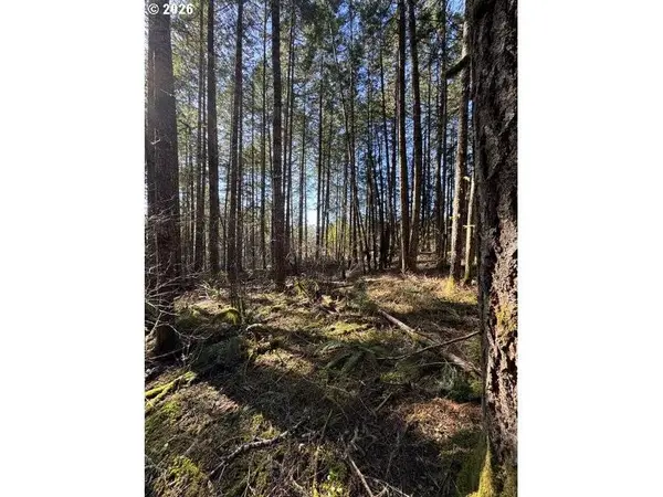 0 Hall RD, Cheshire, OR 97419