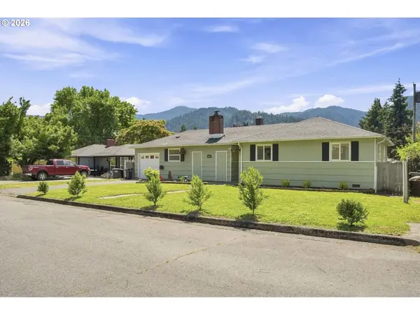 47768 PORTAL DR, Oakridge, OR 97463