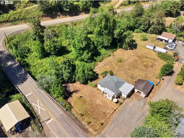 152 BEAR CREEK RD, Cottage Grove, OR 97424