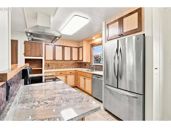 1800 LAKEWOOD CT #138, Eugene, OR 97402