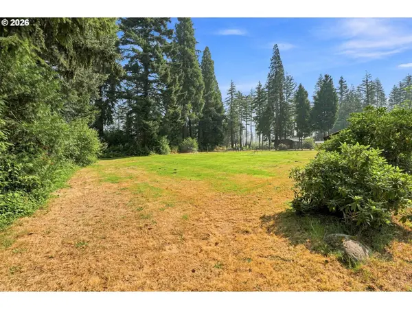 54432 MCKENZIE HWY #23, Blue River, OR 97413