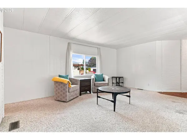 555 N DANEBO AVE #7, Eugene, OR 97402