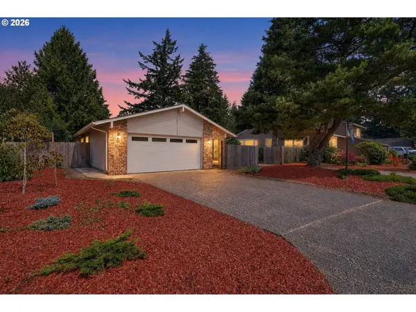 2265 24TH ST, Florence, OR 97439