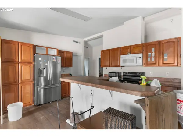 5367 OLYMPIC CIR, Eugene, OR 97402