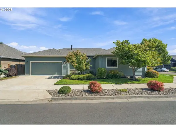 988 HAMILTON ST, Springfield, OR 97477