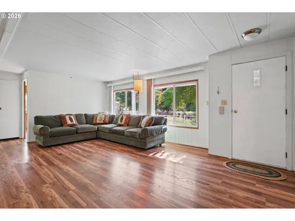 39202 CAMP CREEK RD #10, Springfield, OR 97478