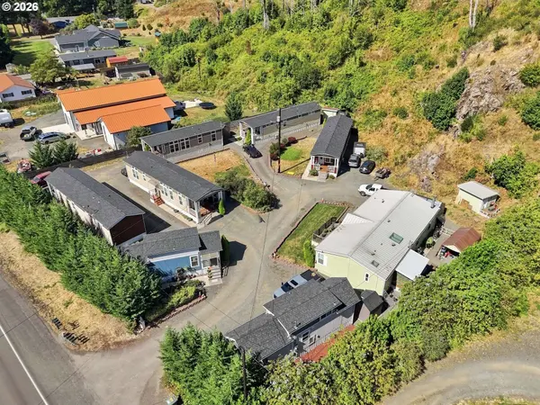 45161 MCKENZIE HWY, Walterville, OR 97489