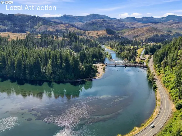 45161 MCKENZIE HWY, Walterville, OR 97489