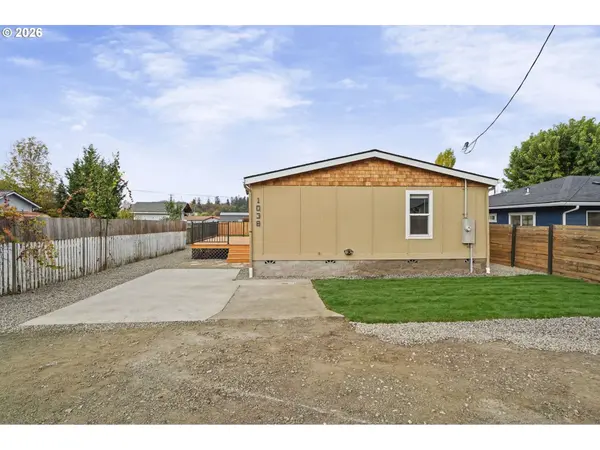 1038 NE WILLOW ST, Roseburg, OR 97470