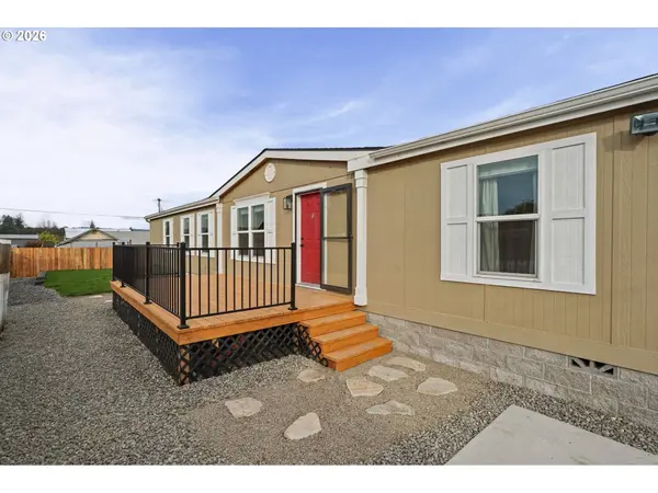 1038 NE WILLOW ST, Roseburg, OR 97470
