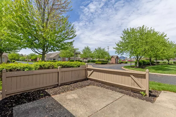 Columbus, OH 43230-6820,519 Dandy Brush Ln E #10