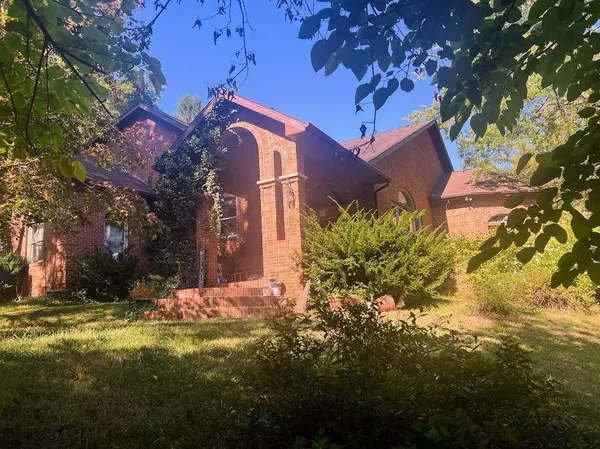 1705 Bradford Avenue, Zanesville, OH 43701