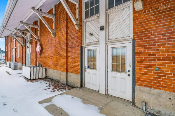 412 E River Street, Elyria, OH 44035