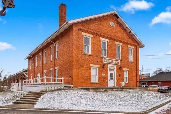 412 E River Street, Elyria, OH 44035