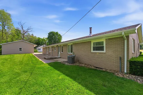 24955 State Route 83, Coshocton, OH 43812