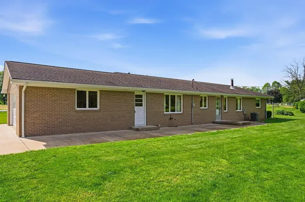 24955 State Route 83, Coshocton, OH 43812