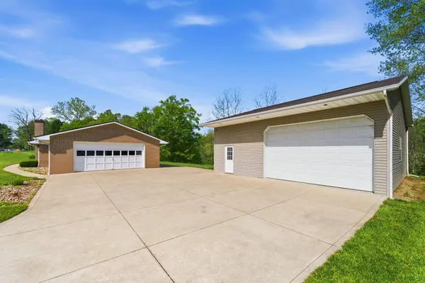 24955 State Route 83, Coshocton, OH 43812