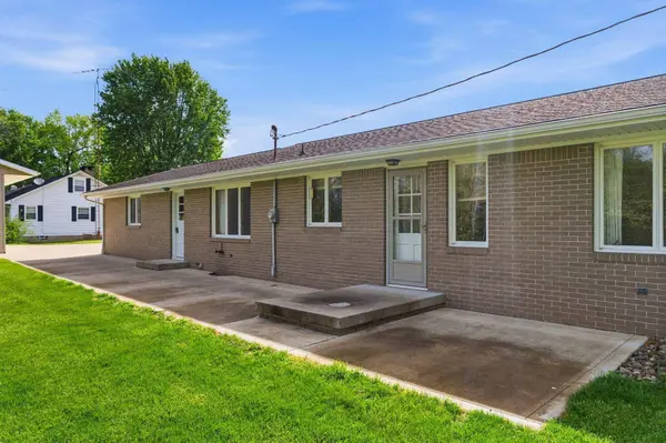 24955 State Route 83, Coshocton, OH 43812