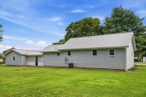 26479 Ohio 60, Warsaw, OH 43844