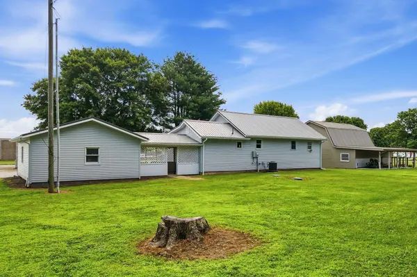 26479 Ohio 60, Warsaw, OH 43844
