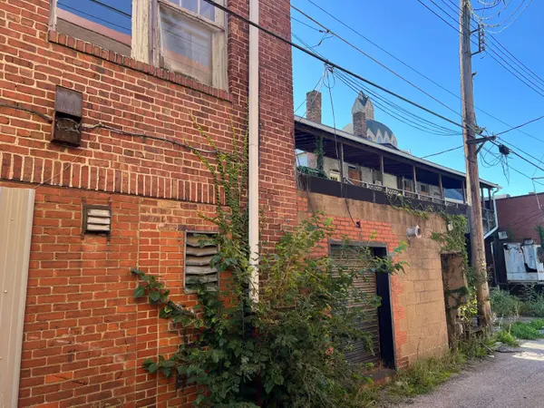 31 S 4th Street, Martins Ferry, OH 43935