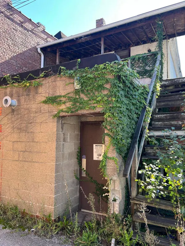31 S 4th Street, Martins Ferry, OH 43935