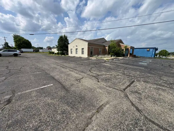 565 Industrial Parkway, Heath, OH 43056